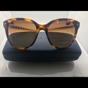 Cole Haan
CH7043 240